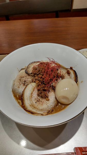 「七蔵元味噌チャーシュー麺　とろっとろ味玉付き」@麺 紡木の写真