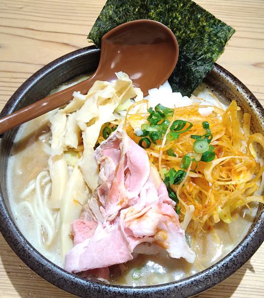 「ネギそば(赤)＋替え玉」@麺通 伊武記の写真