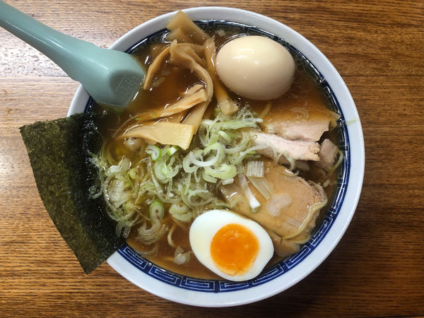 「ラーメン（醤油味）＋味玉」@豚男爵の写真