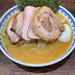 味噌ラーメン（チャーシュー全部載せ）