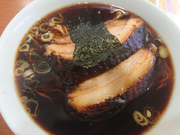 「ラーメン980円、ライス120円」@名代中華そば 常滑チャーシューの写真