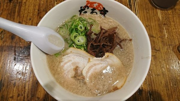 「ラーメン」@元祖博多だるま 博多デイトス店の写真