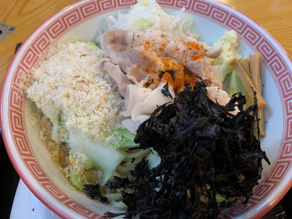 「焼き干ししょっつる三段バラ天然鯛S P」@麺切り 白流の写真