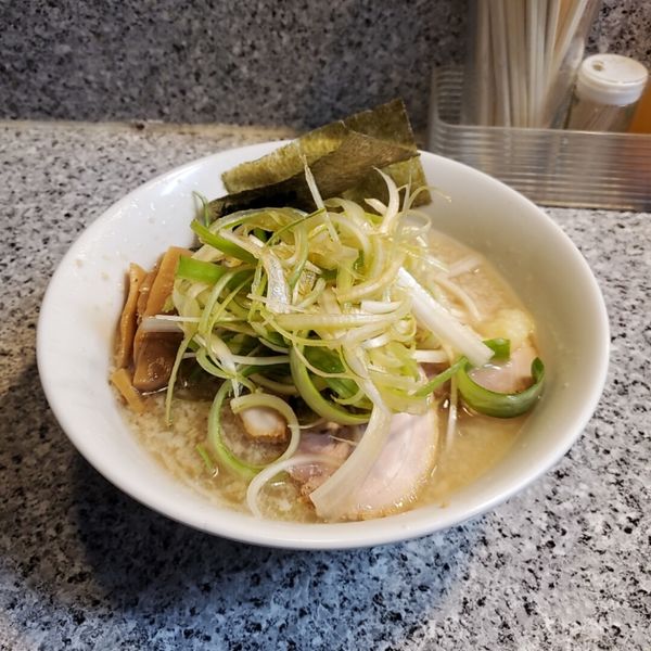 「【限定】とりとんチョップ ネギラーメン 塩」@麺屋 有希の写真