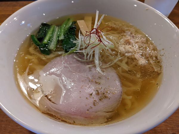 「塩ラーメン（手もみ麺）」@空の青とひまわり畑の写真