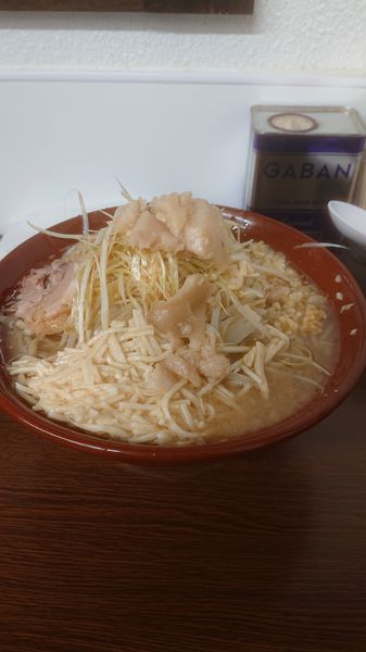 「ラーメン 麺マシ大小 ネギ  トロロ  ニンニク 油 カラメ」@ラーメン二郎 横浜関内店の写真