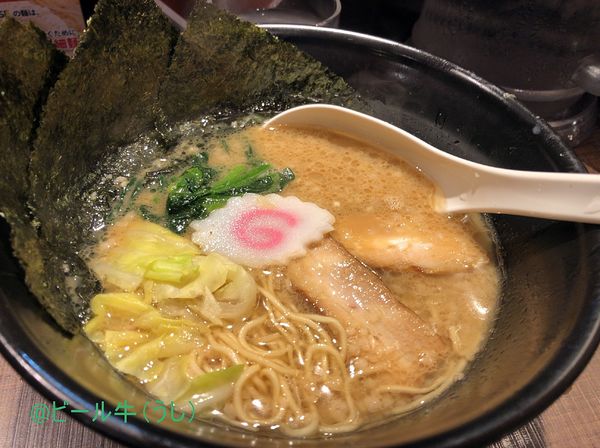 「豚骨黒(800円)」@TOKYO豚骨BASE 北浦和店の写真