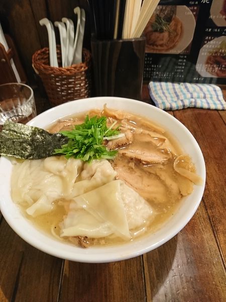 「わんたん塩旨そば＋チャーシュー」@武麗舞の写真