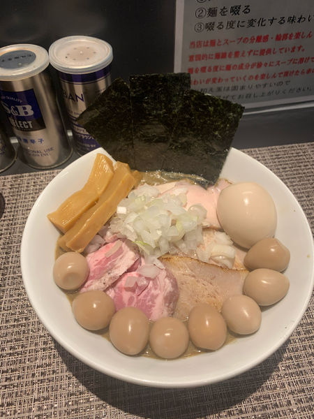 「特製濃厚煮干しラーメン」@煮干乱舞の写真