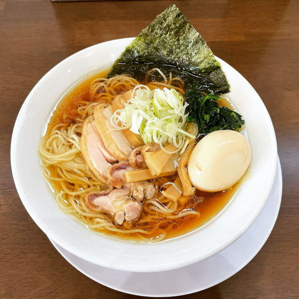 「鶏だし醤油(大盛)＋味玉」@麺屋 いぶきの写真