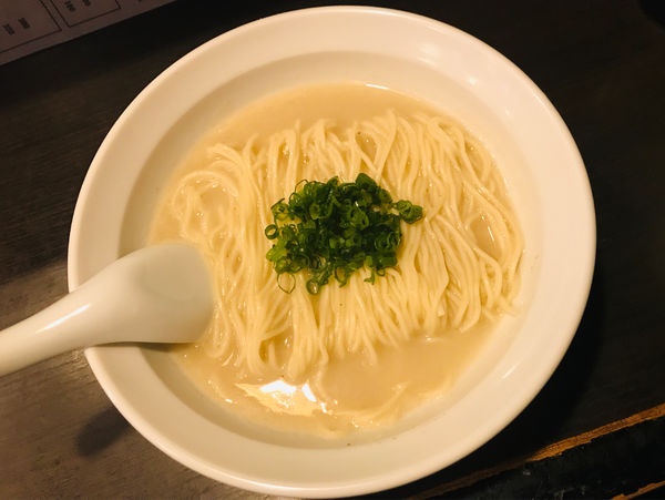 「【限定】クエそば＋石垣貝の和え玉」@灰汁中華 丿貫 福富町本店の写真