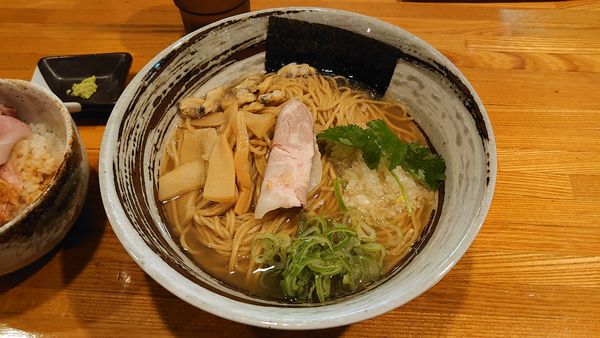 「【限定】アサリの煮干しそば（中）930円+低温チャ丼350円」@麺屋 ひな多の写真
