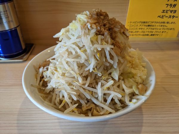 「ラーメン中　850円（野菜ましまし、アブラ、ニンニク）」@Smart Pigの写真
