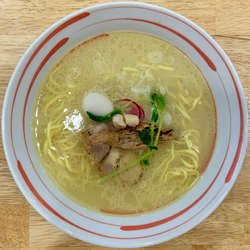 鶏ラーメン（700円）