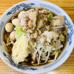 小ラーメン(700円)、うずら(100円)