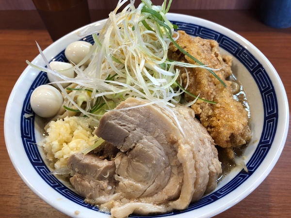 「特製ラーメン大1100円」@びんびん豚 坂戸店の写真