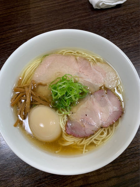 「塩ラーメン味玉」@かしわぎの写真