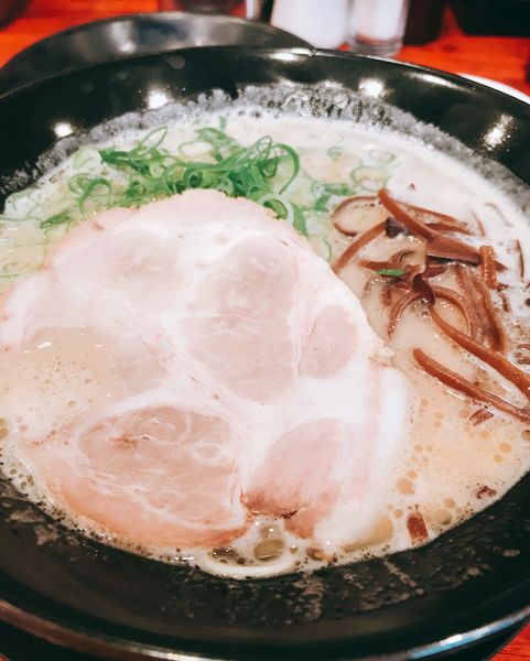 「豚骨らーめん　６８０円」@風龍.MAX 新橋店の写真