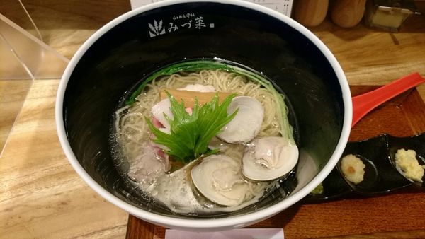 「【蛤×帆立】塩らぁめん880円」@らぁめん 赤坂 みづ菜の写真