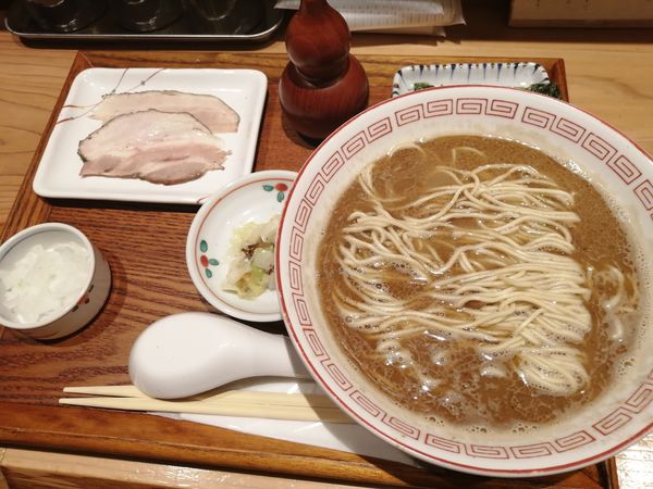 「烏賊（するめいか）¥950」@炭火焼濃厚中華そば 海富道の写真