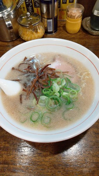 「東京とんこつらーめん」@九州とんこつラーメン メロディー 大宮店の写真