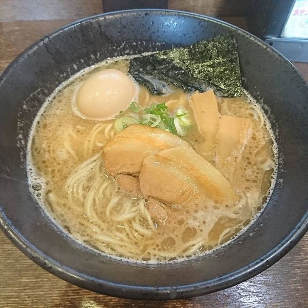 「ラーメン」@中華そば うづまきの写真