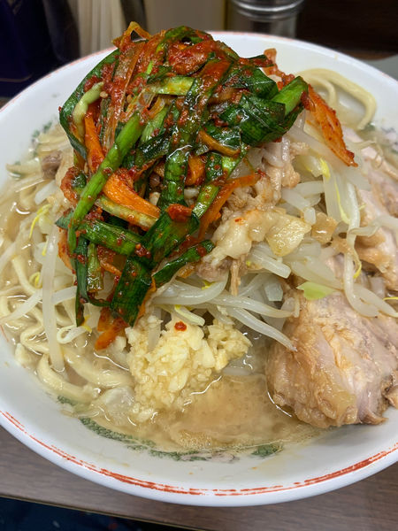 「小ラーメン＋ニラキムチ」@ラーメン二郎 横浜関内店の写真