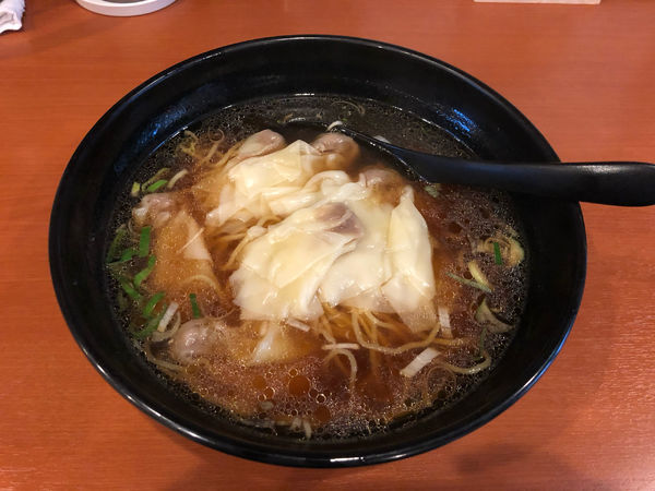 「ワンタン麺」@中華ごはん れんげ食堂 西新宿店の写真