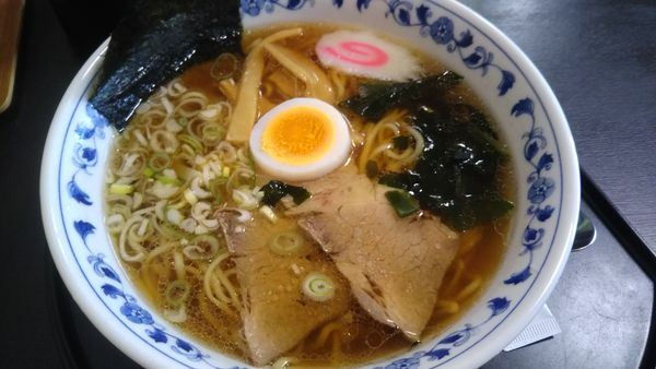 「醤油ラーメン 570円」@鈴木食堂の写真
