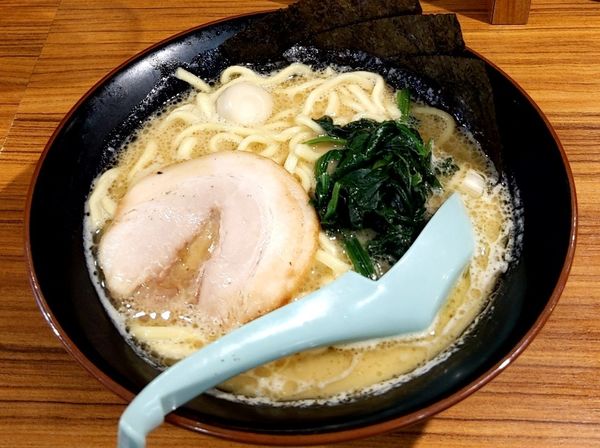 「ラーメン（醤油）」@横浜家系ラーメン 壱角家 松戸店の写真