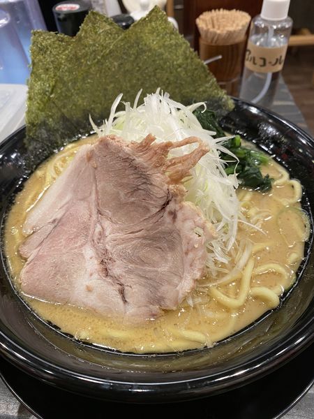 「ネギラーメン」@横浜家系ラーメン 濃厚家 霞ヶ関店の写真