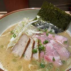 鶏白湯煮干しラーメン