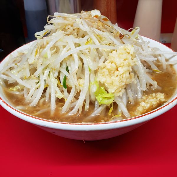 「小豚ニンニクカラメ」@ラーメン二郎 湘南藤沢店の写真