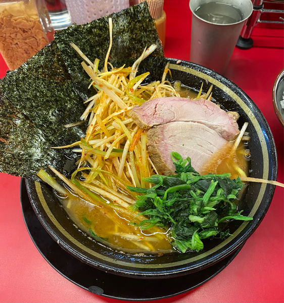 「ネギラーメン赤」@柏 王道家の写真