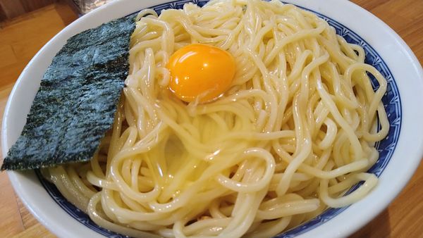 「冷やし油そば、生玉子」@自家製中華そば としおかの写真