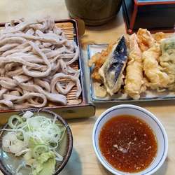 大天もりそば（1050円）