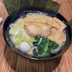 王道とんこつ醤油