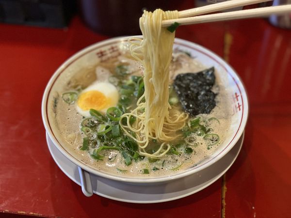 「ラーメン750円」@中洲屋台 長浜ラーメン 初代 健太の写真