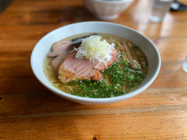 「煮干(塩)＋肉1枚」@喜乃壺の写真