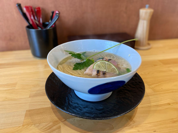 「塩中華蕎麦」@中華蕎麦 鳴神食堂の写真