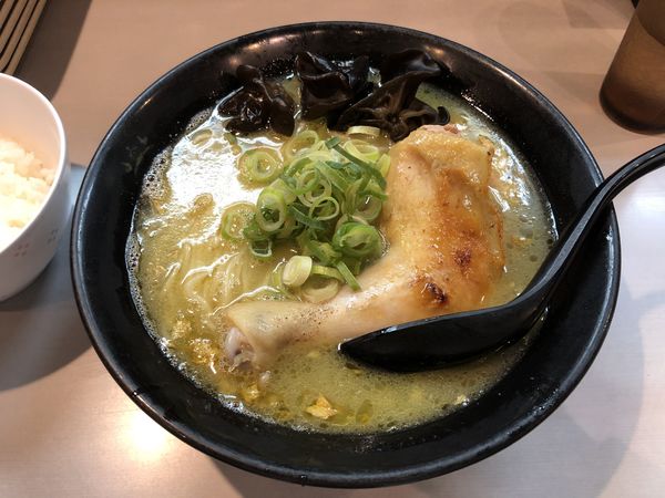 「鶏王ラーメン（鶏白湯） 830円」@鶏王けいすけ 秋葉原店の写真