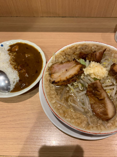 「魚郎ラーメン＋カレーライス」@せたが屋 本店の写真