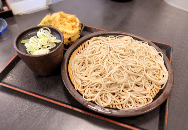 「もりそば(360円)+かき揚げ(クーポン)」@ゆで太郎 Tokyo-Bay 東雲駅前店の写真