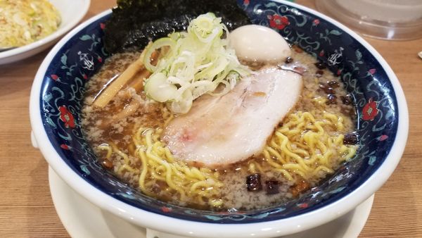 「背脂中華そば　大盛　味玉トッピング」@凌駕 IDÉAの写真