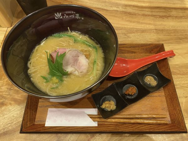 「濃厚醤油らぁめん」@らぁめん 赤坂 みづ菜の写真