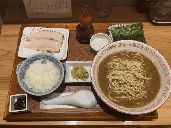 「烏賊（するめいか）定食」@炭火焼濃厚中華そば 海富道の写真
