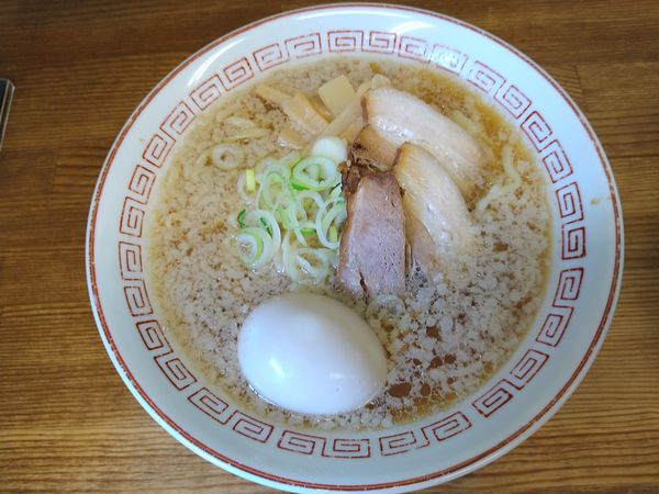 「蔵出し醤油ラーメン背脂（700円）＋味玉（120円）」@喜多方食堂 浅草本店の写真