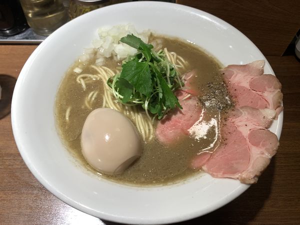 「濃厚烏賊煮干し中華そば(醤油)煮玉子入り900円」@麺屋 ねむ瑠の写真