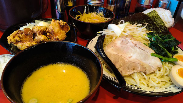 「味噌つけ麺+大盛り+味玉+白髪ネギ+ほうれん草+唐揚げ」@横浜家系ラーメン 瑞穂 大和家の写真