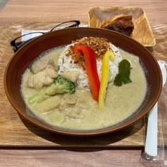 ガパオキッチン CHOPSPOON DELI&KITCHEN アトレ川崎店の画像